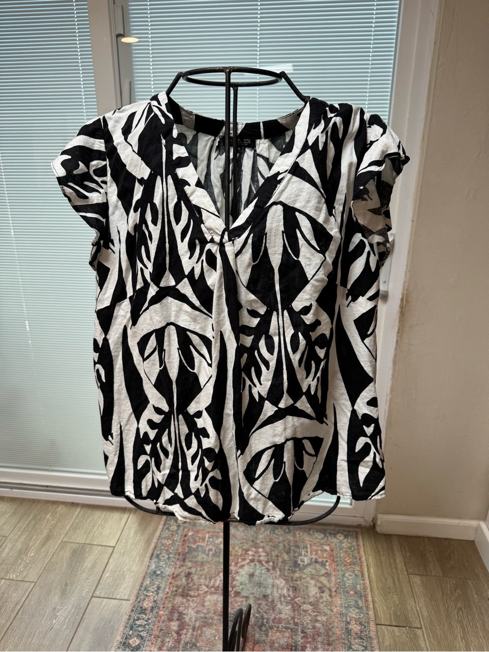 Rachel Zoe Black and White Abstract V-Neck Blouse